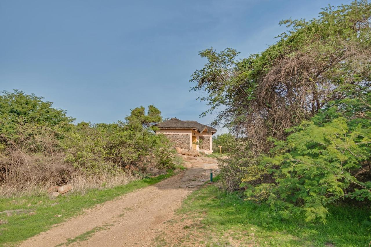 Hampi Heritage & Wilderness Resort-Jungle Lodges Kamalapur Exterior foto