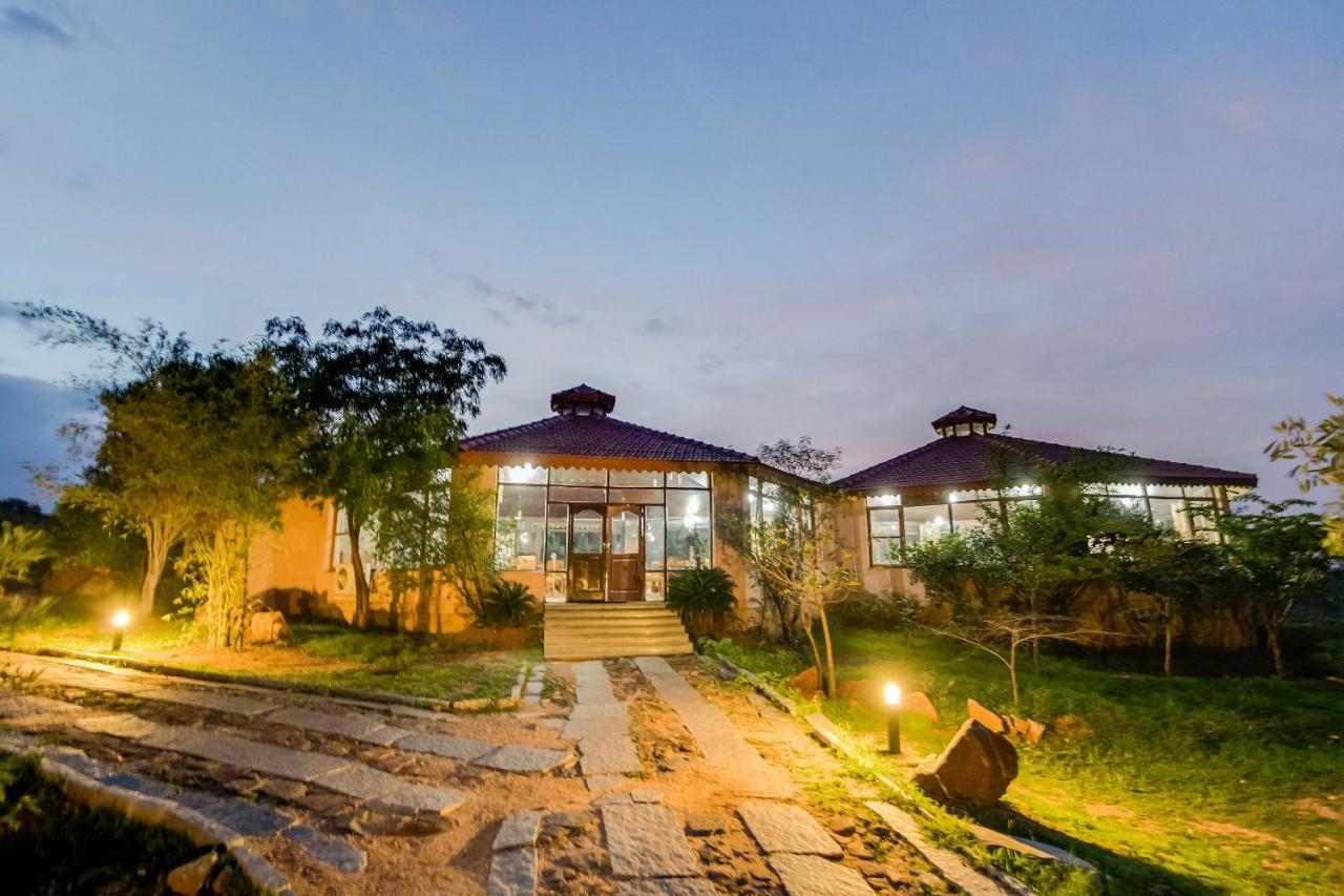 Hampi Heritage & Wilderness Resort-Jungle Lodges Kamalapur Exterior foto